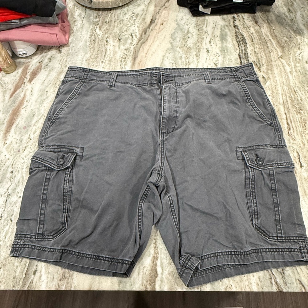 Old Navy Charcoal Cargo Shorts for Men